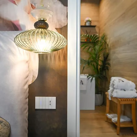 Aurisea Luxury - And * Bari
