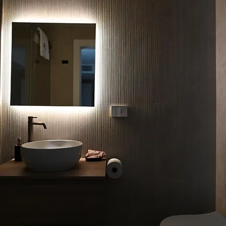 Aurisea Luxury - And *